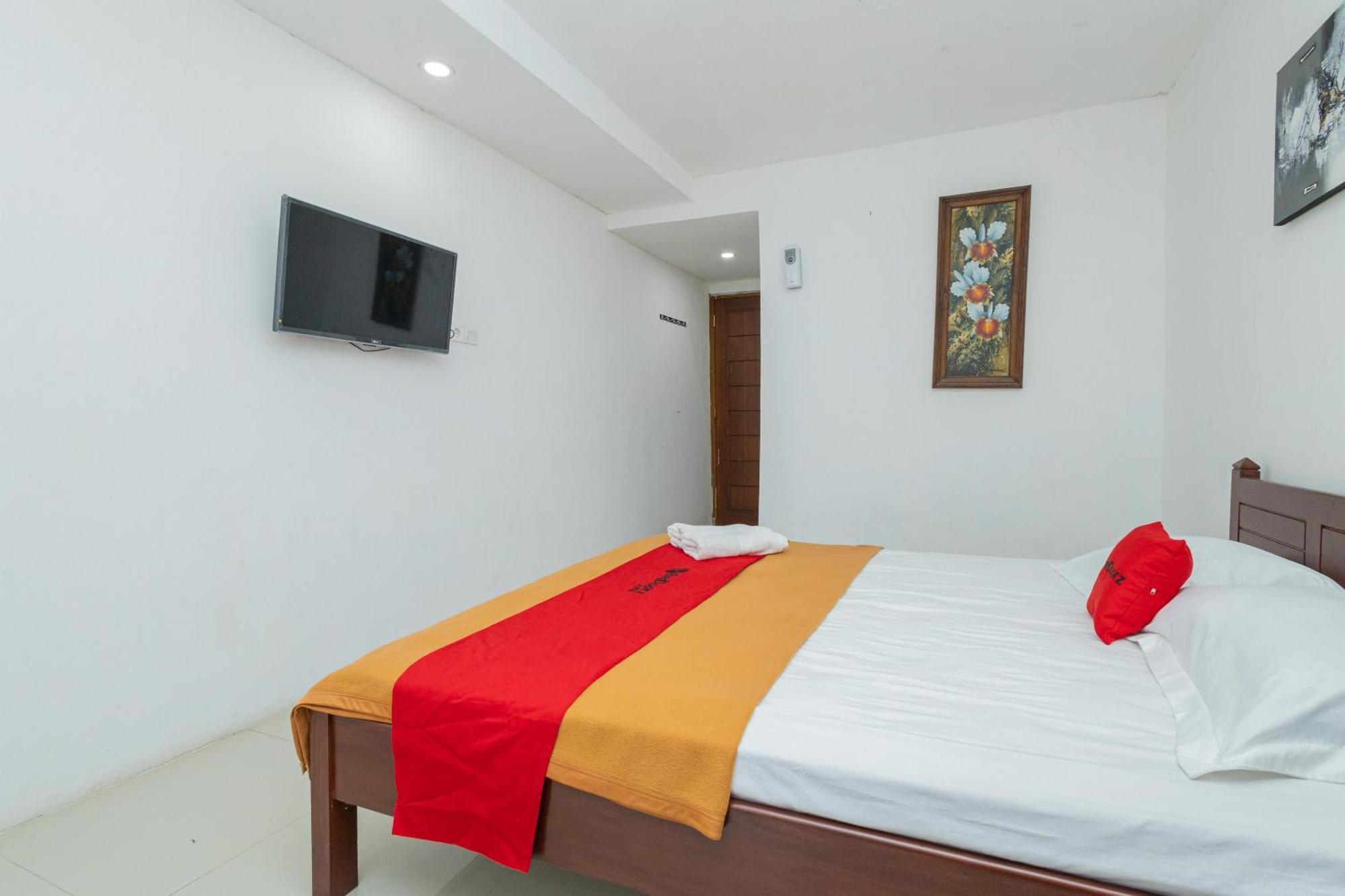 Reddoorz Syariah At Wisma Djokorio Poncokusumo Маланг Екстер'єр фото