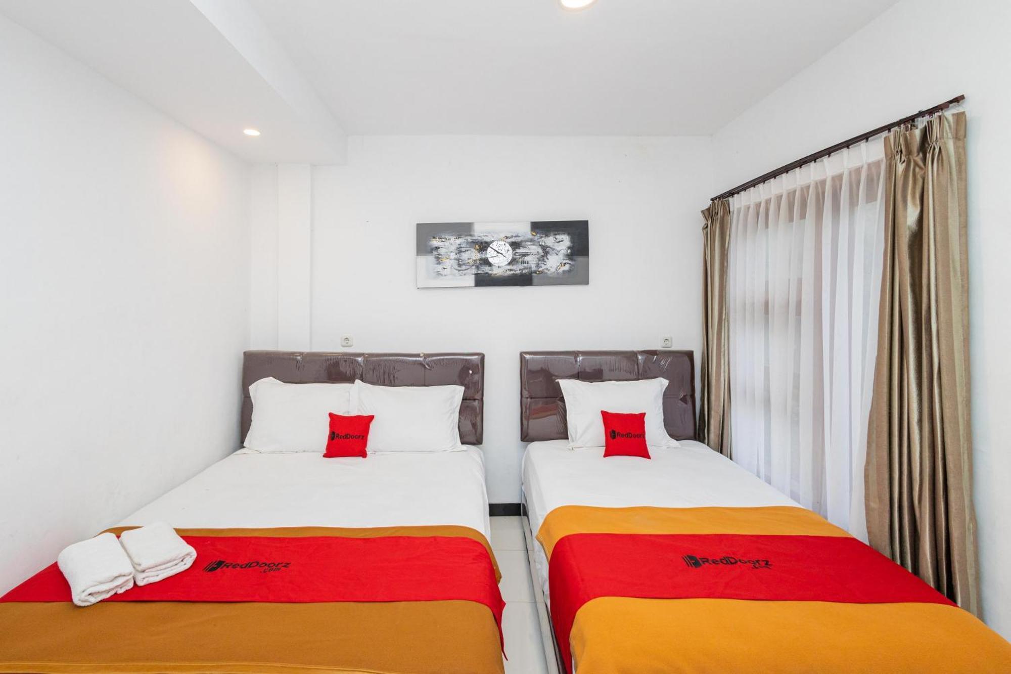 Reddoorz Syariah At Wisma Djokorio Poncokusumo Маланг Екстер'єр фото