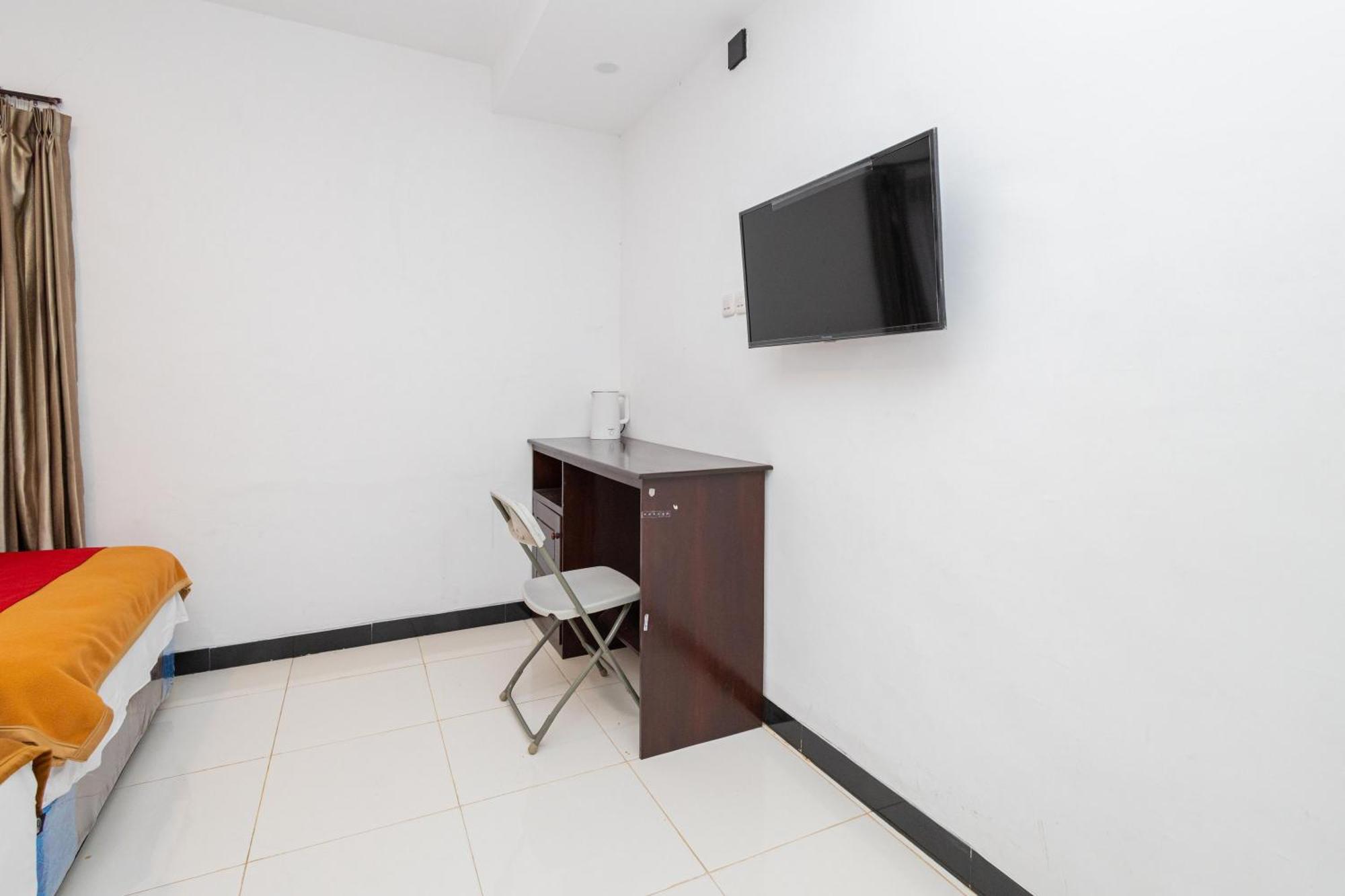 Reddoorz Syariah At Wisma Djokorio Poncokusumo Маланг Екстер'єр фото